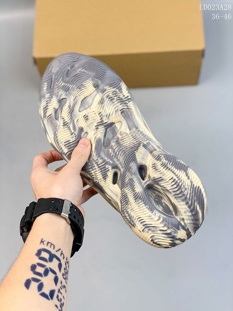 Z4A85  Popular shoes
