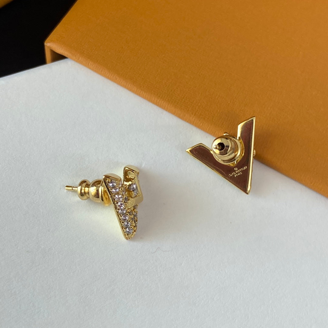 X1X34E609X  Popular  Earrings Bracelets Necklaces