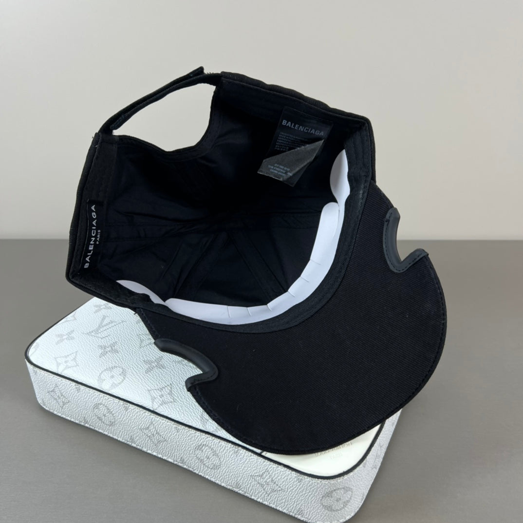 M1Z25J526 Popular hats
