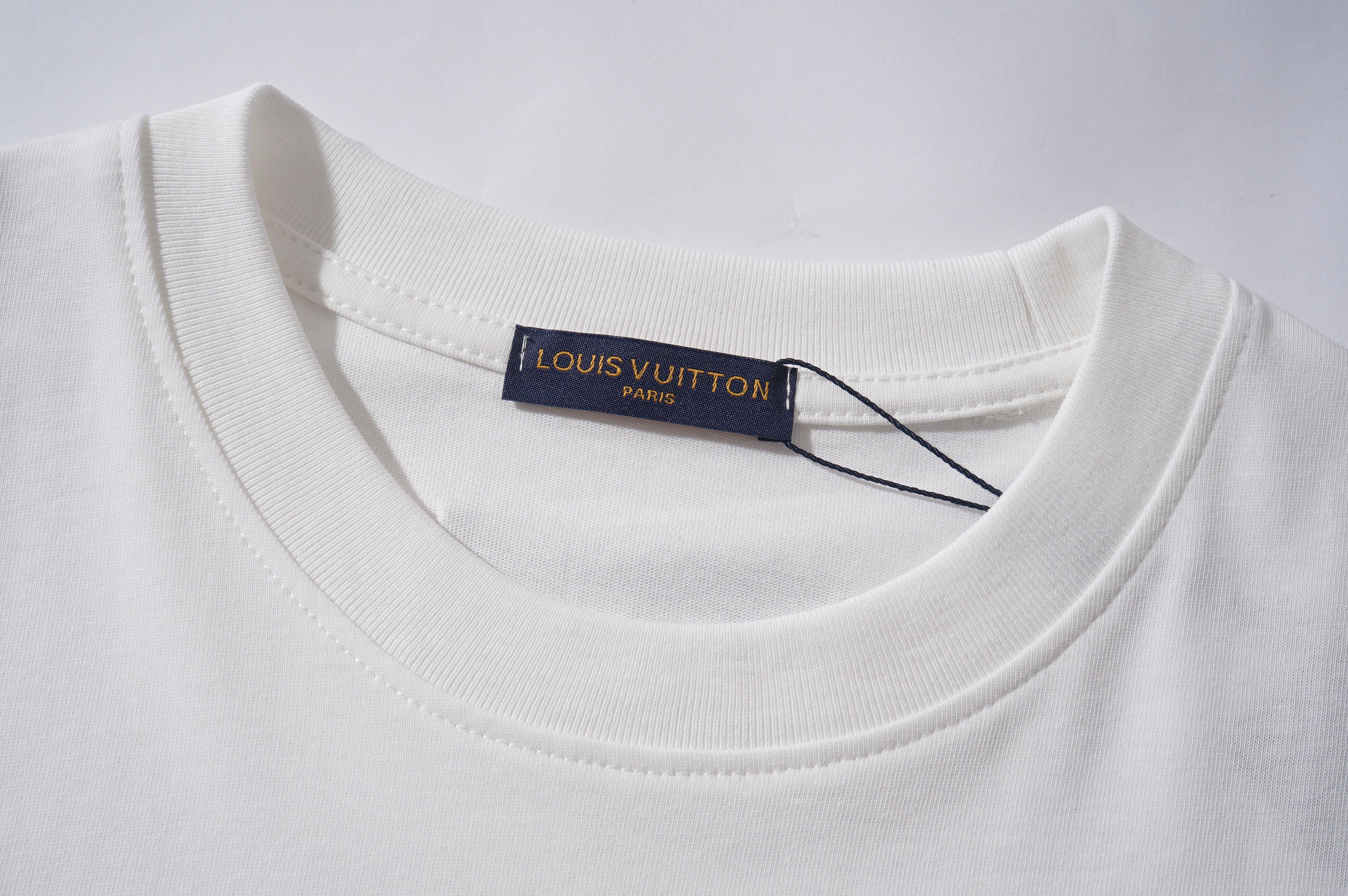 U1R45E142 Popular T-shirt