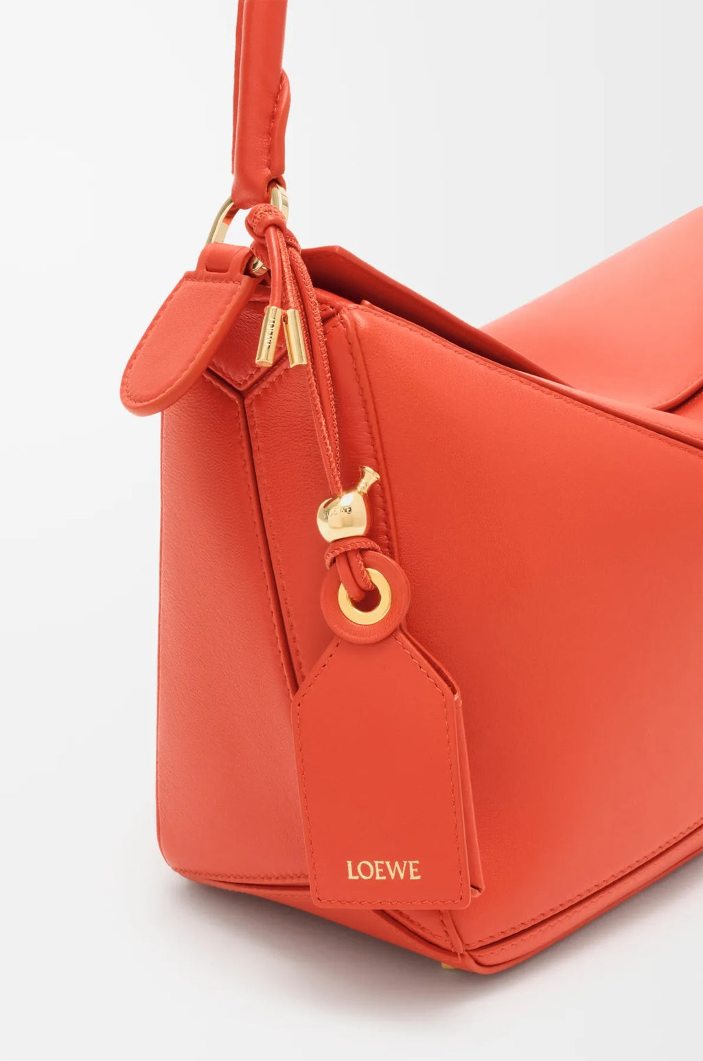 B1R66A16 Popular leather bag