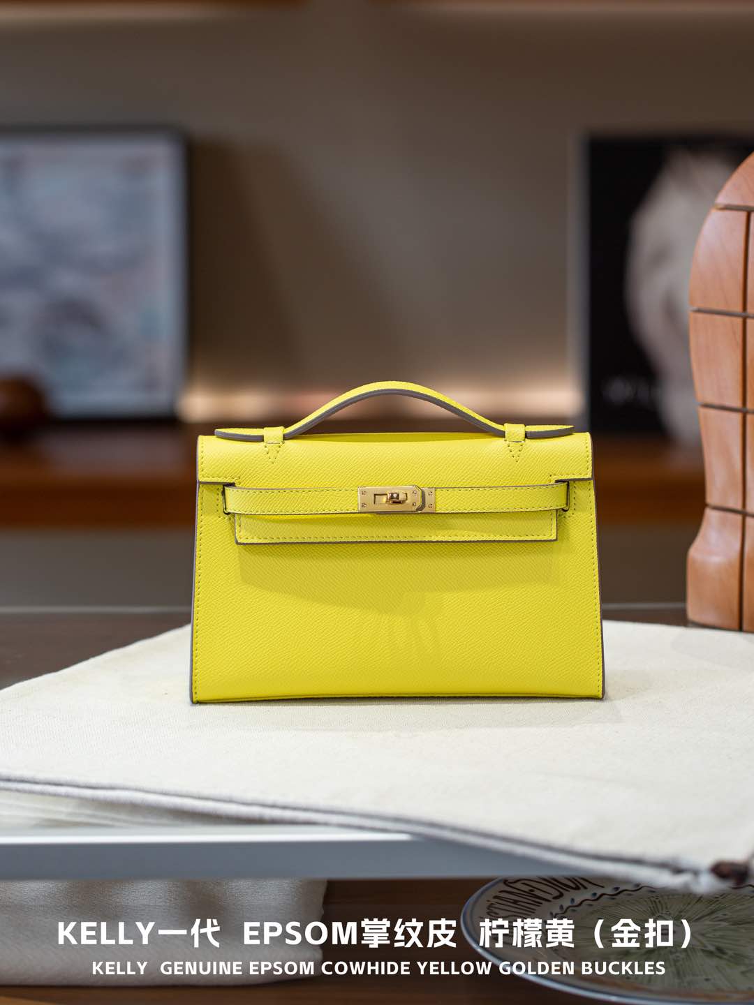B1R66A5 Popular leather bag
