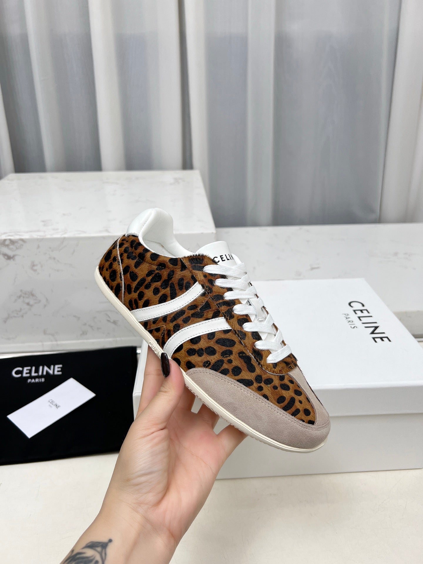 Z2Q105N270 Popular high-quality Shoes
