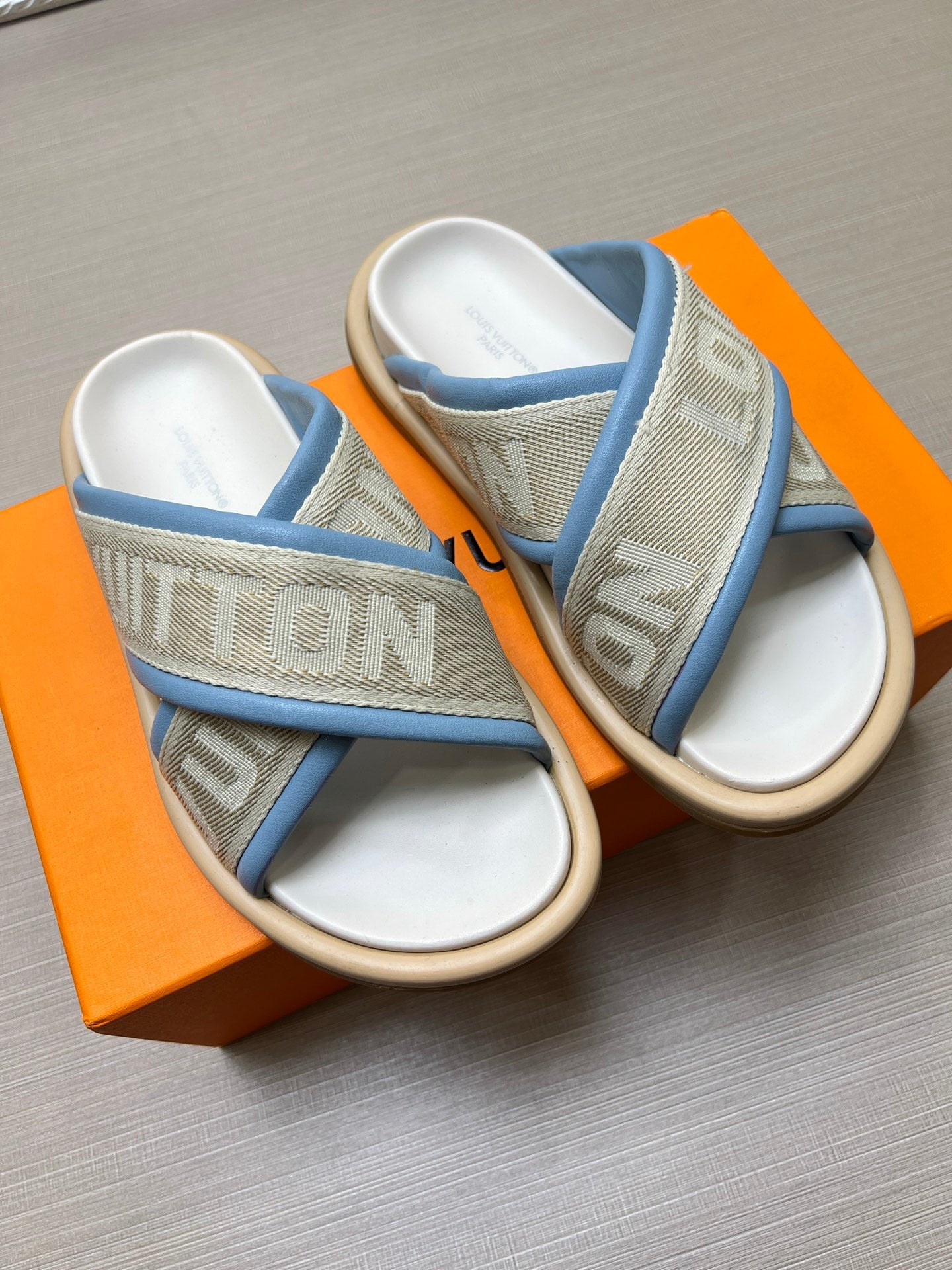 Z5Z35E271 Popular Slippers