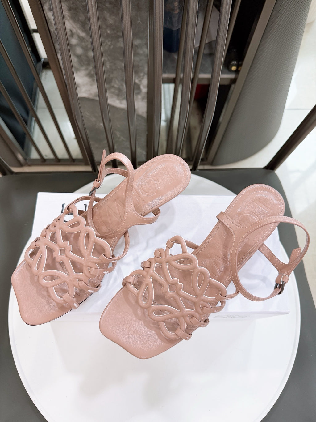 Z2R76A12 Popular high-quality  leather shoes