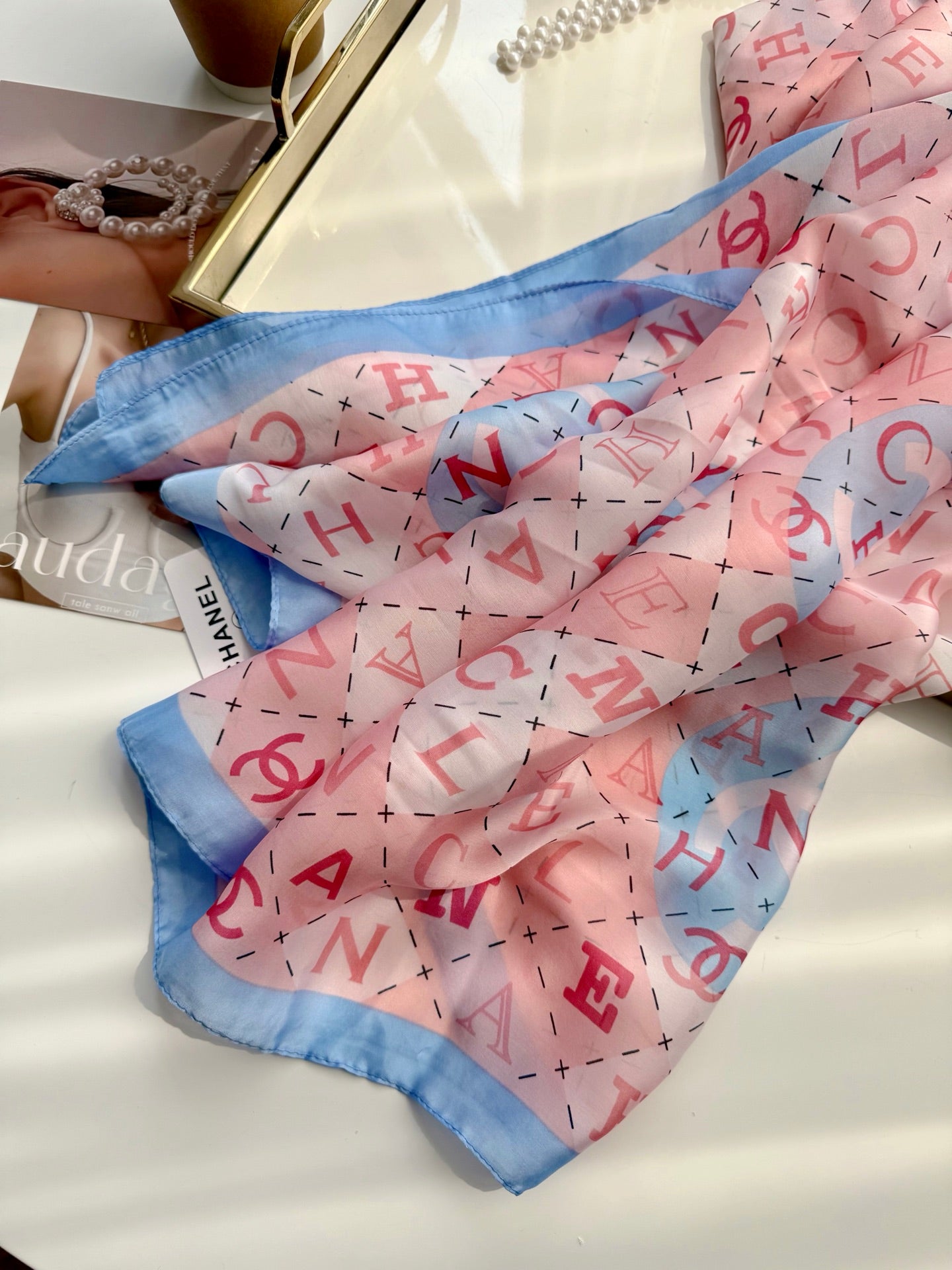 W1Z35C204 Popular Silk Scarve