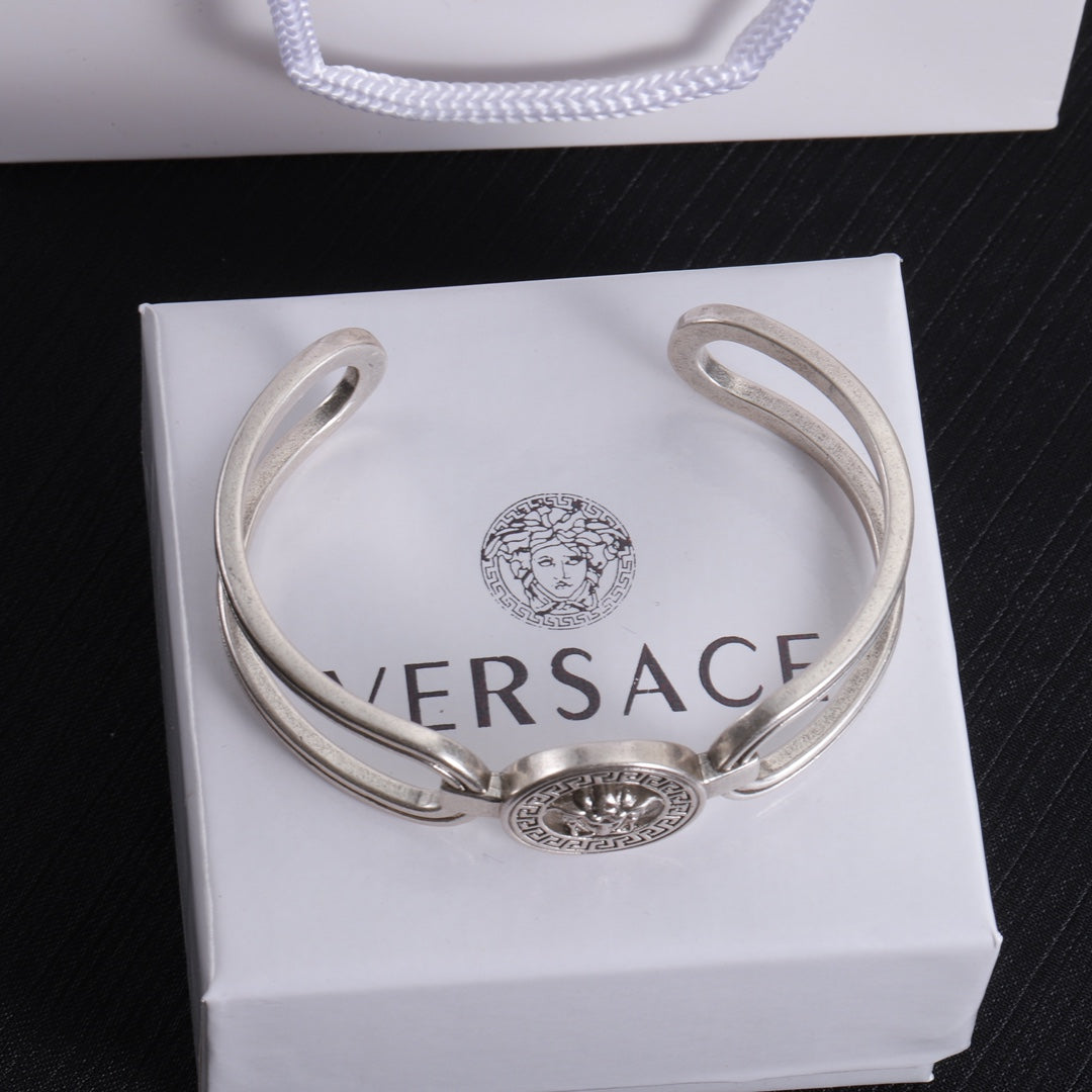 X1Z34V316K  Popular Bracelets