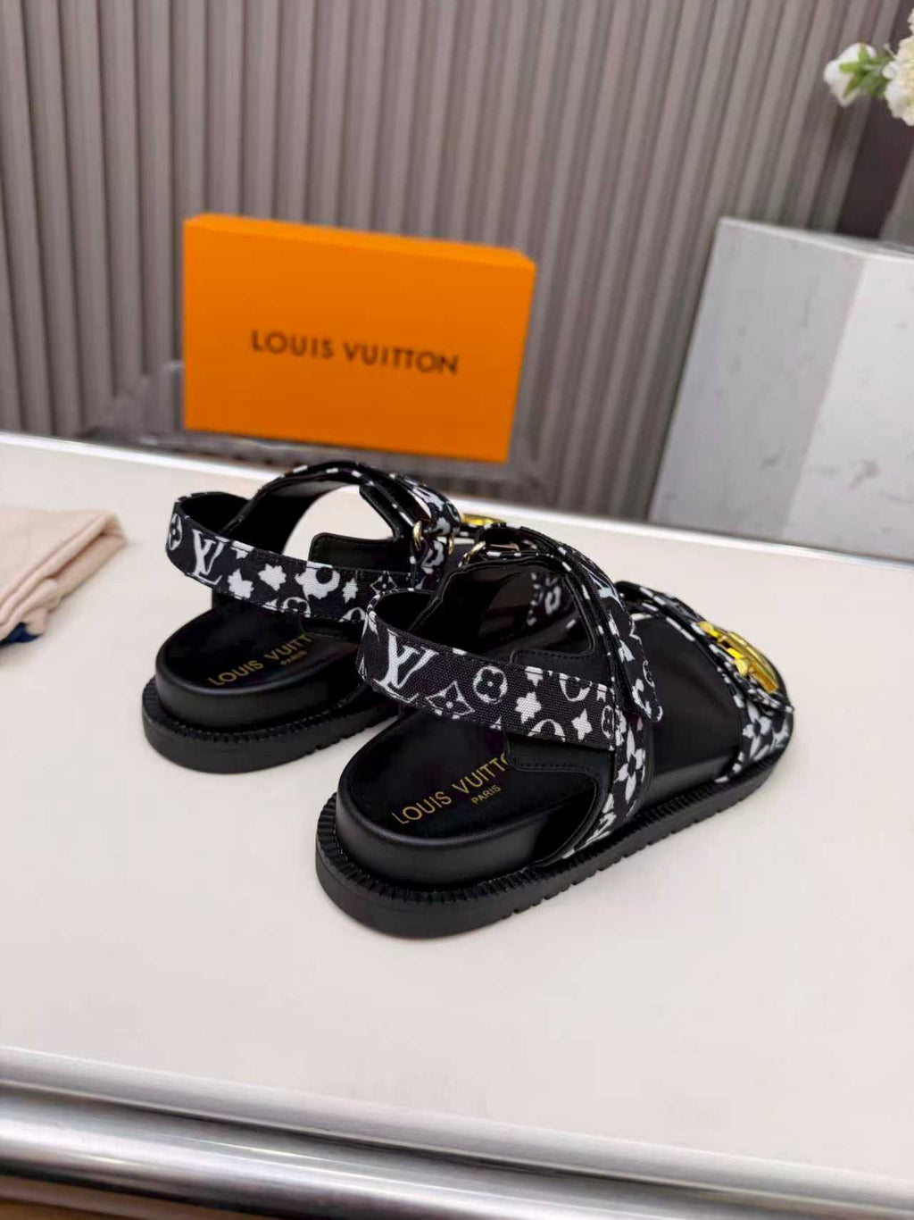 Z2P36E16 Popular high-quality Shoes