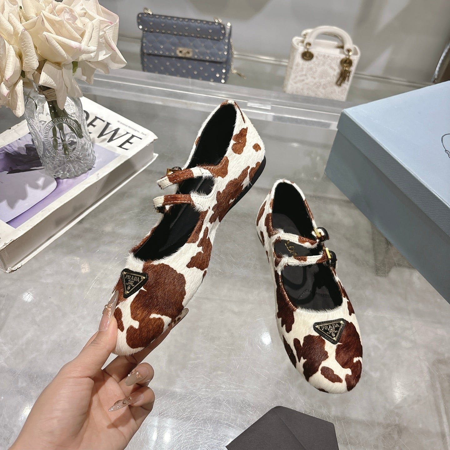 Z2Q95P114 Popular high-quality Shoes