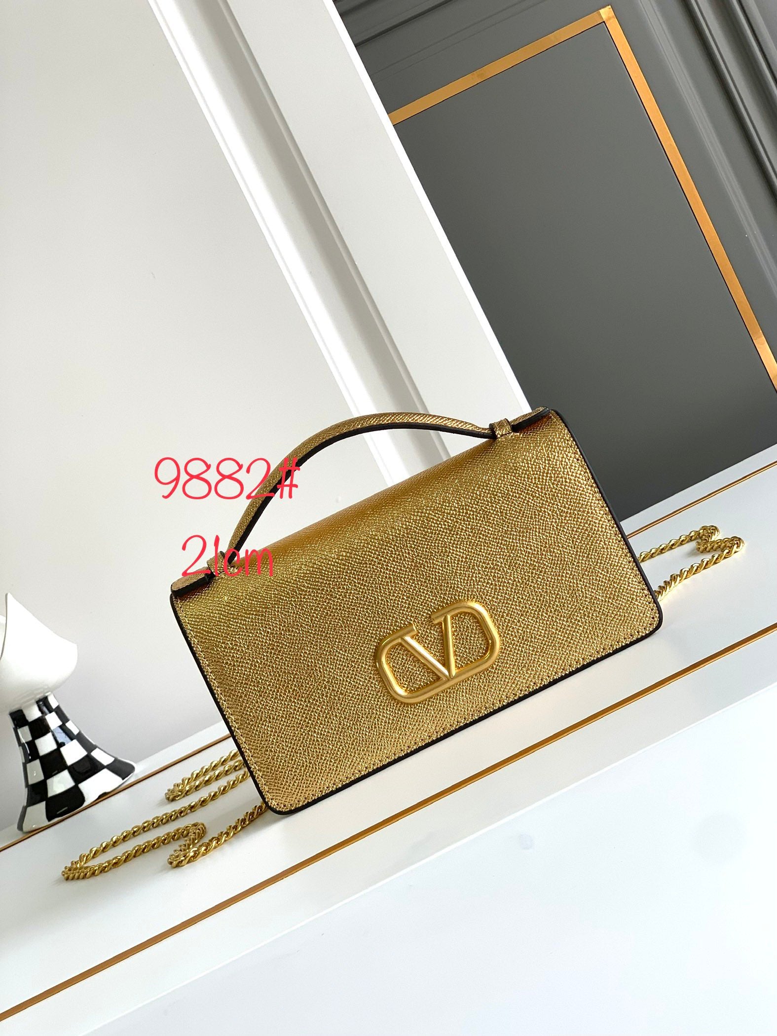 B1X44VL272 Popular leather bag 