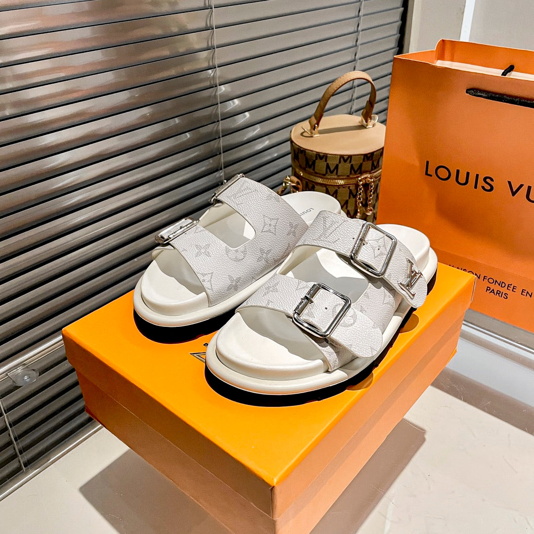 Z1Z54E194 Popular Slippers