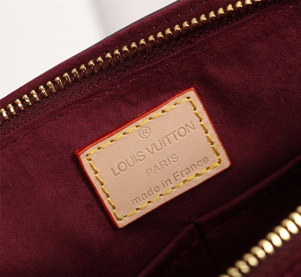 B12X44E343 Popular  leather bag 