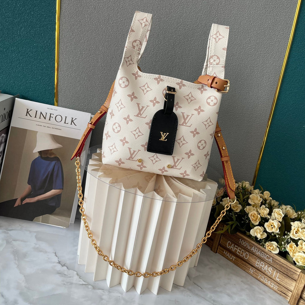 B1X34E274 Popular   leather bag 
