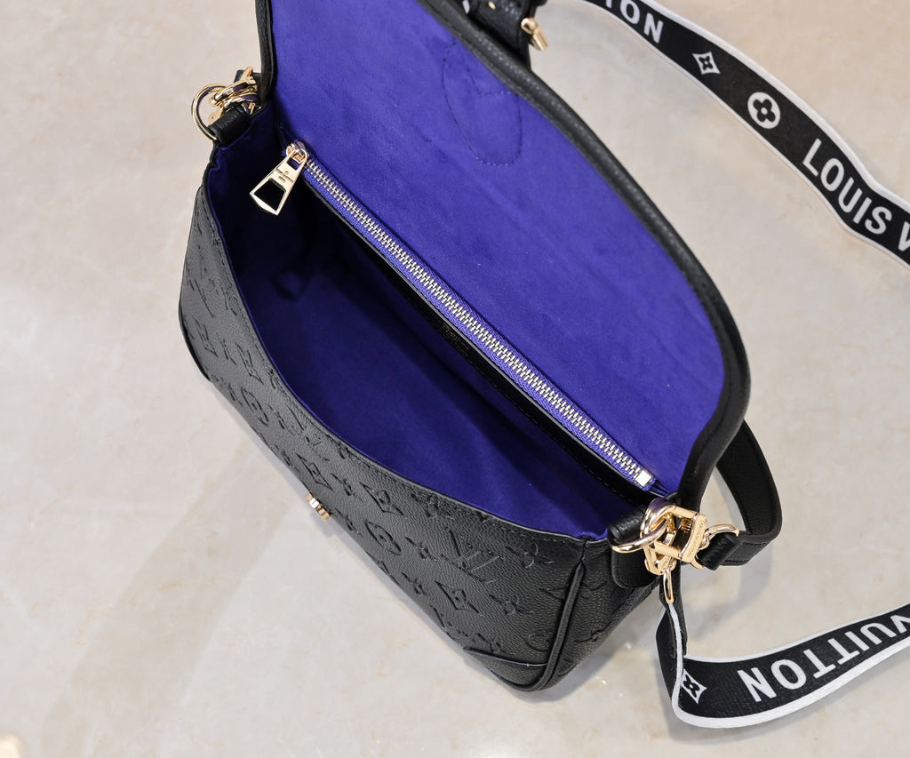 B1P36E42 Popular leather bag
