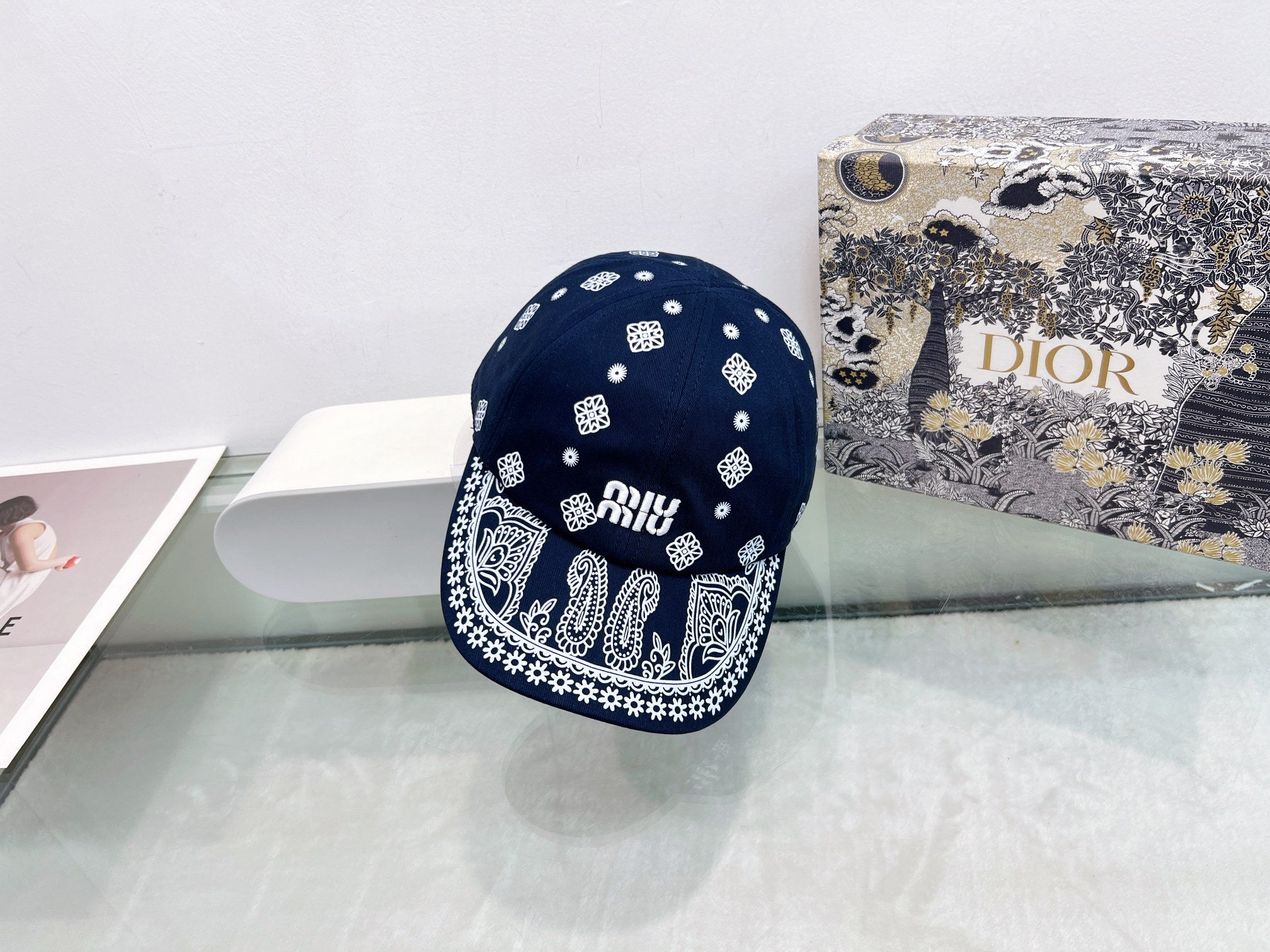 M1Q85A82 Popular hats