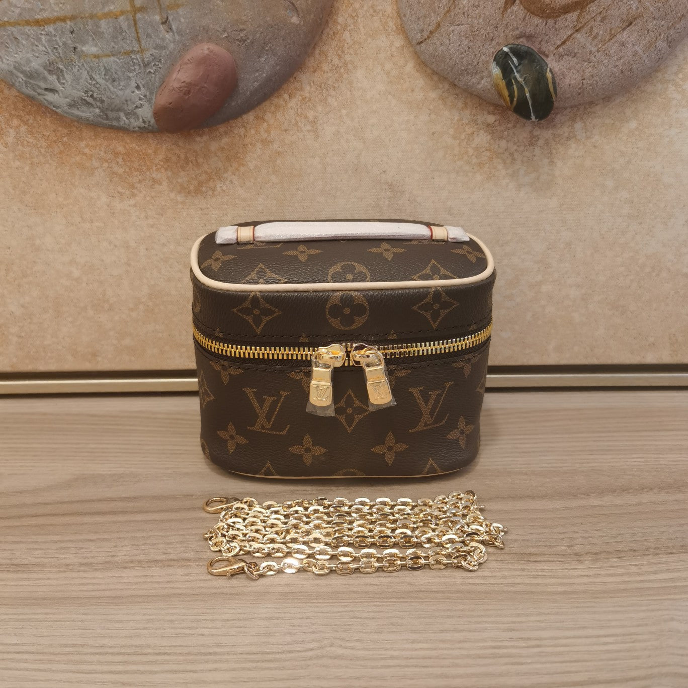 B1X34E273 Popular  leather bag 