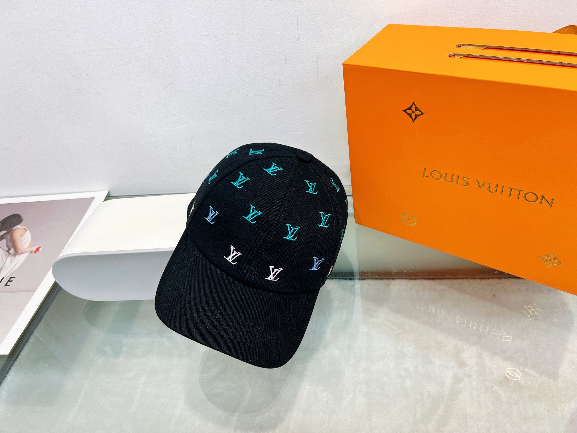 M1Q85E102 Popular  hats