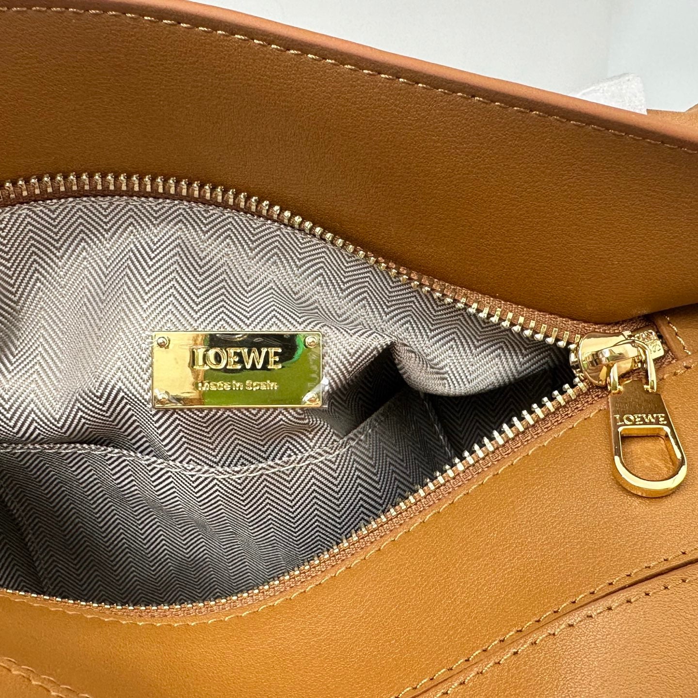 B1R46A9 Popular leather bag