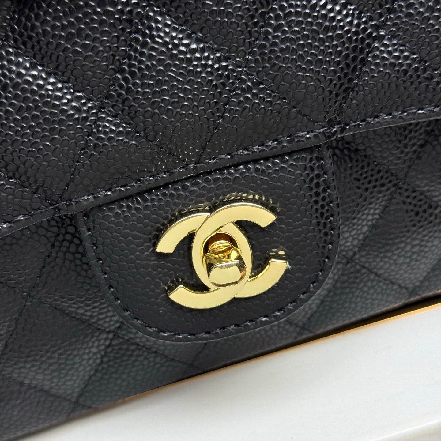 B1R76C13 Popular leather bag
