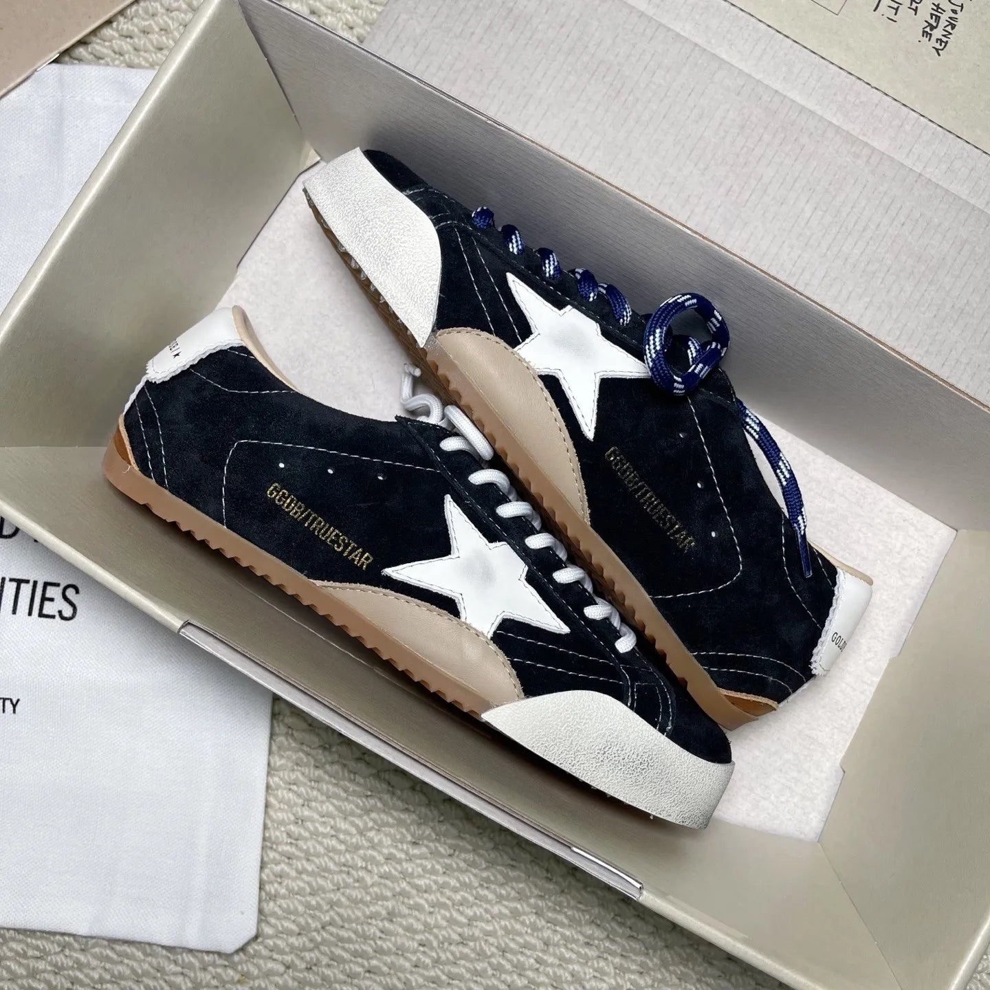 Z2R76GE17 Popular high-quality shoes