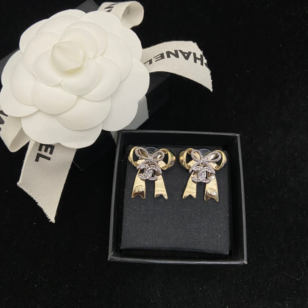 X1Z95C16E Popular Earrings