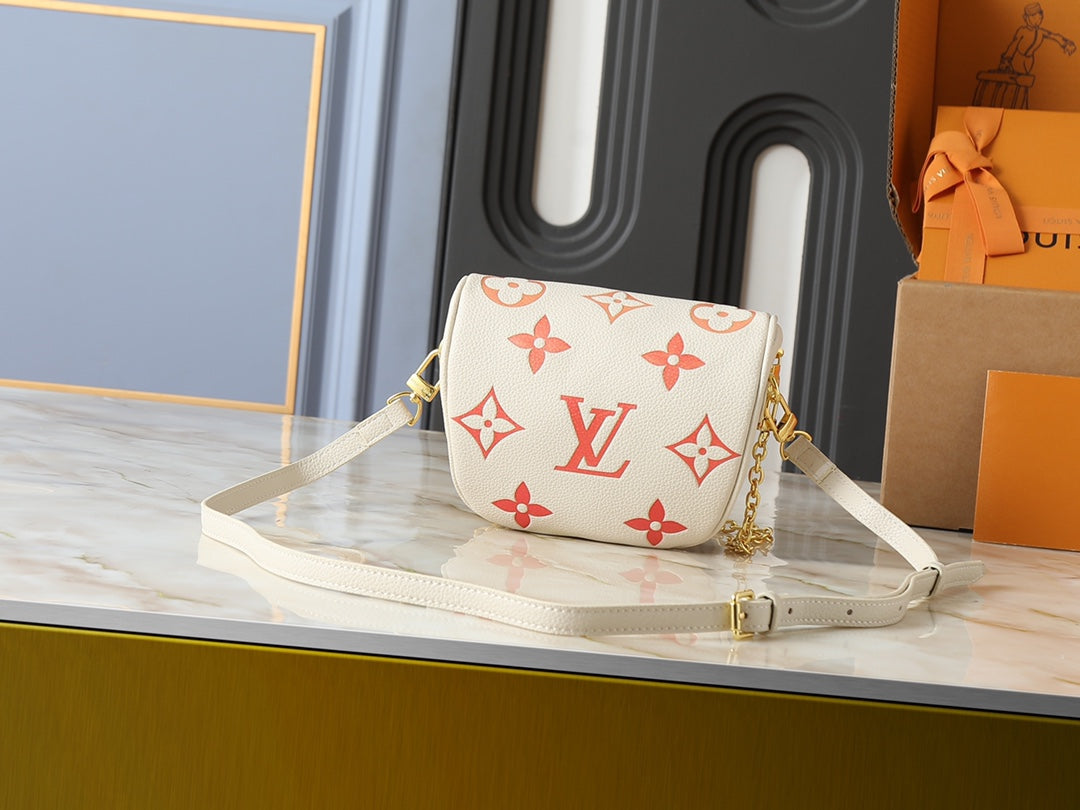 B1P46E70 Popular  bag