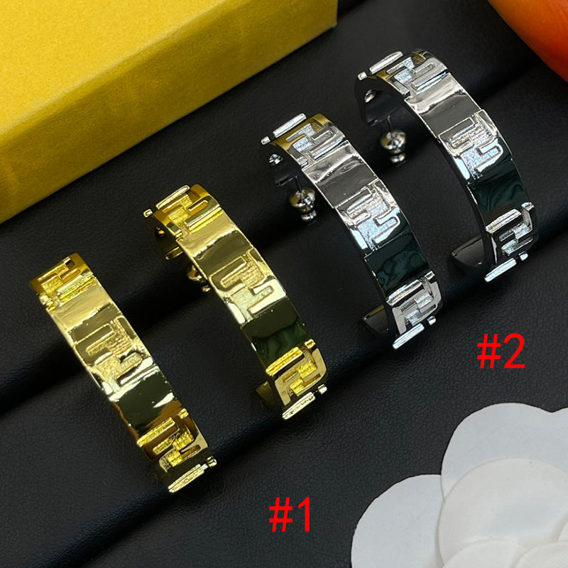 X1Z94F645E Popular Earrings