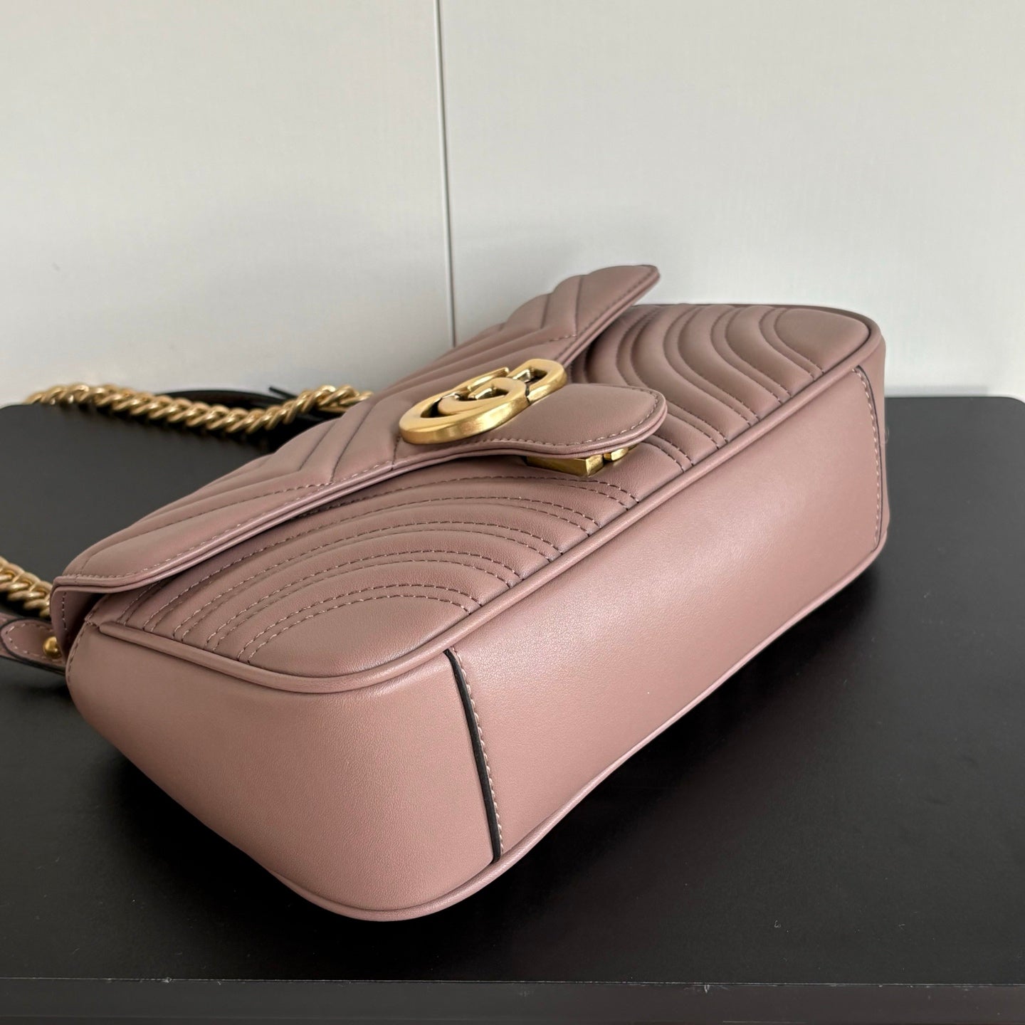 B1P36B69 Popular leather bag