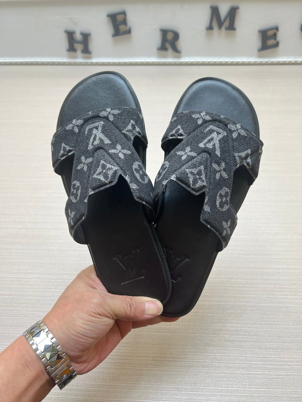 Z5ZE32 Popular slippers