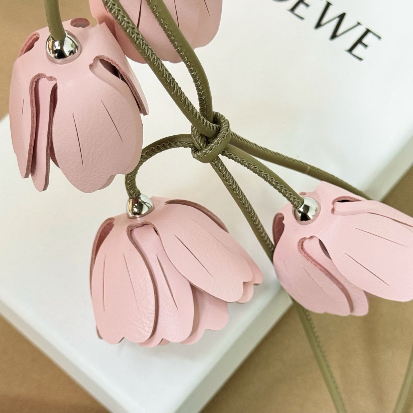 A1R76A04 Popular bag 's charms accessories