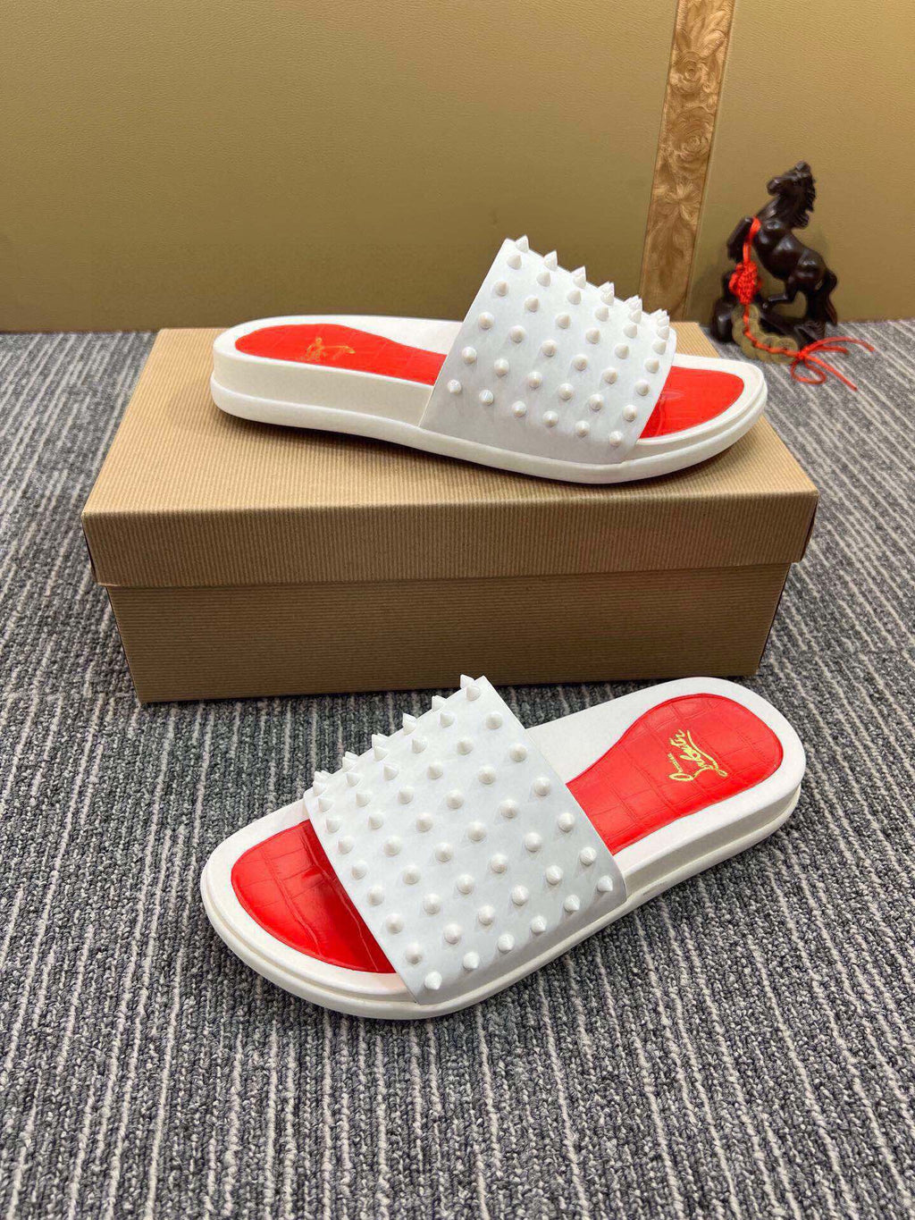 Z5ZA127 Popular slippers