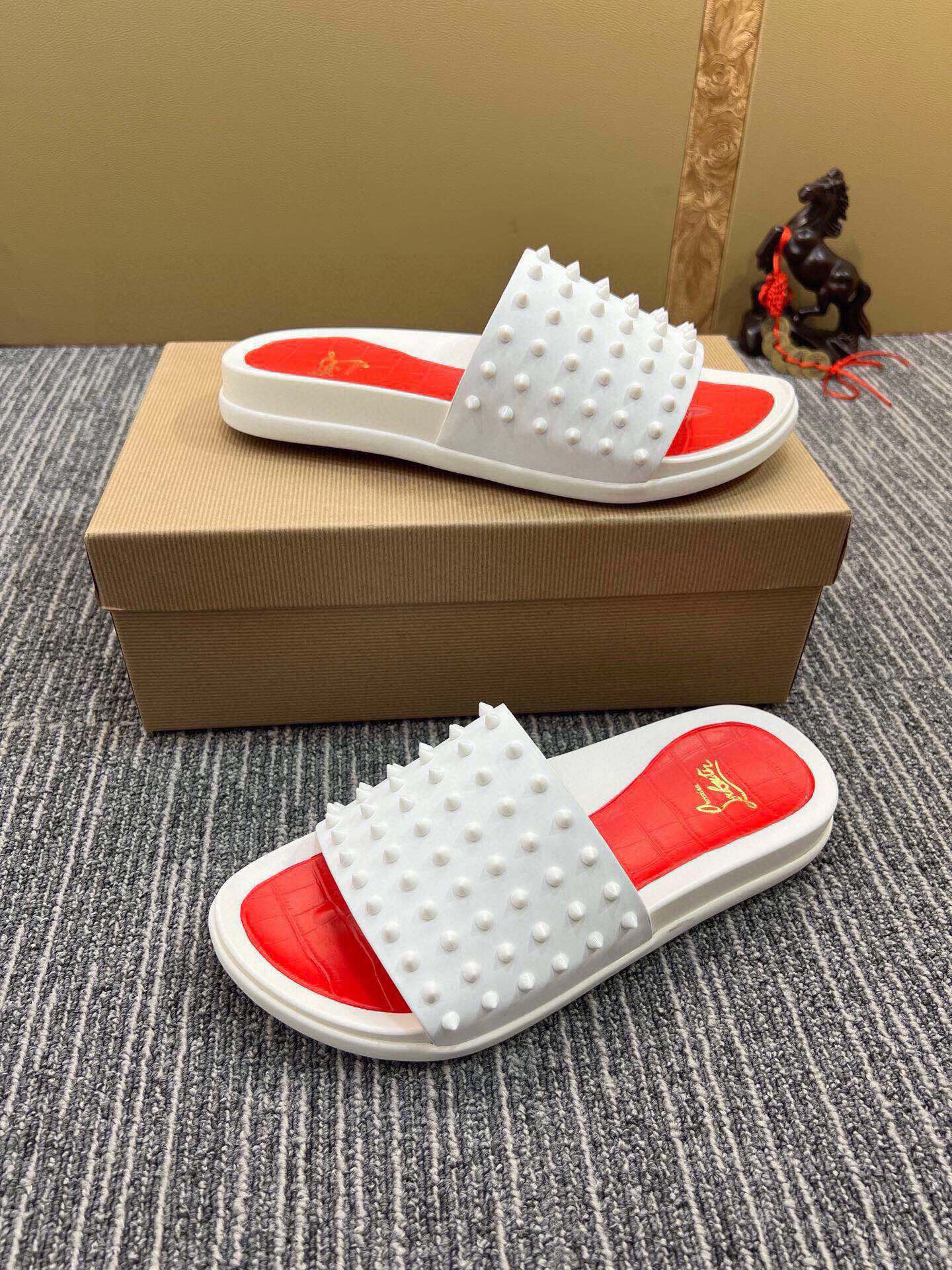 Z5ZA127 Popular slippers