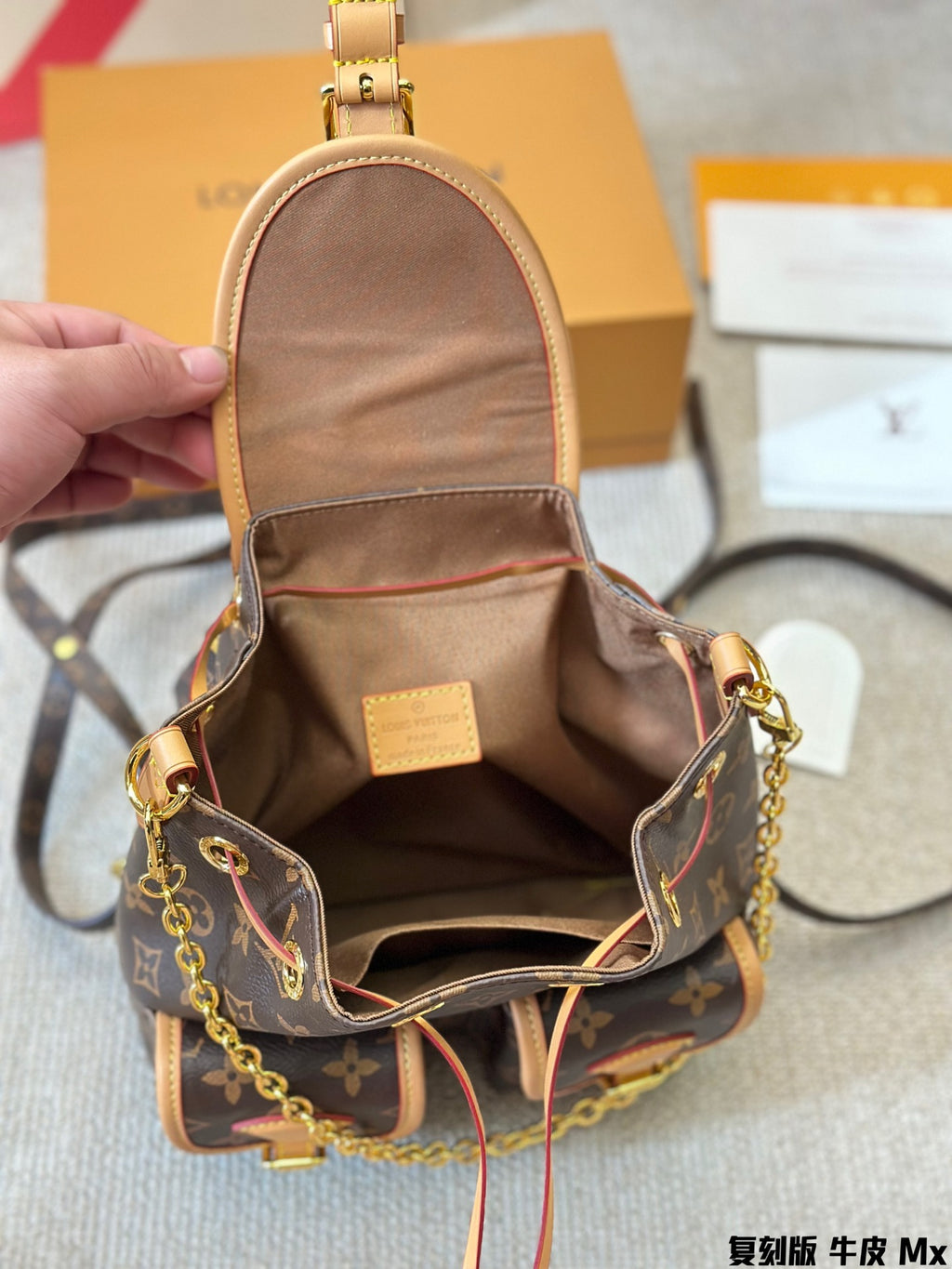B6X14E248 Popular    leather bag 