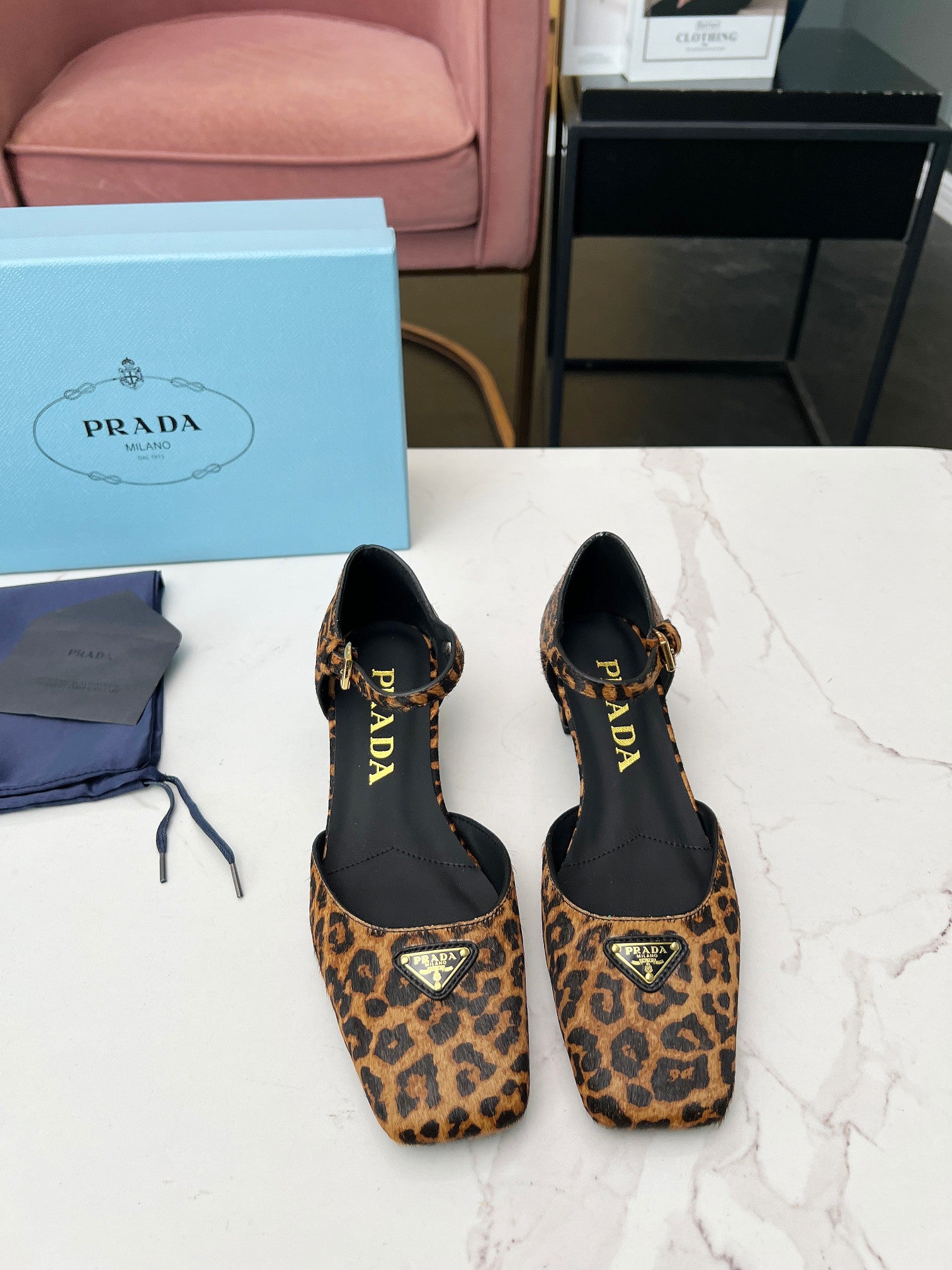 Z2Q105P410 Popular high-quality Shoes