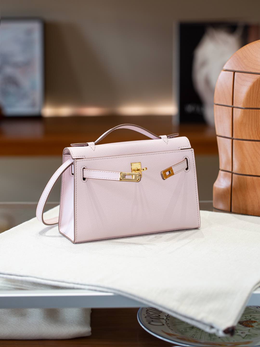 B1R66A5 Popular leather bag