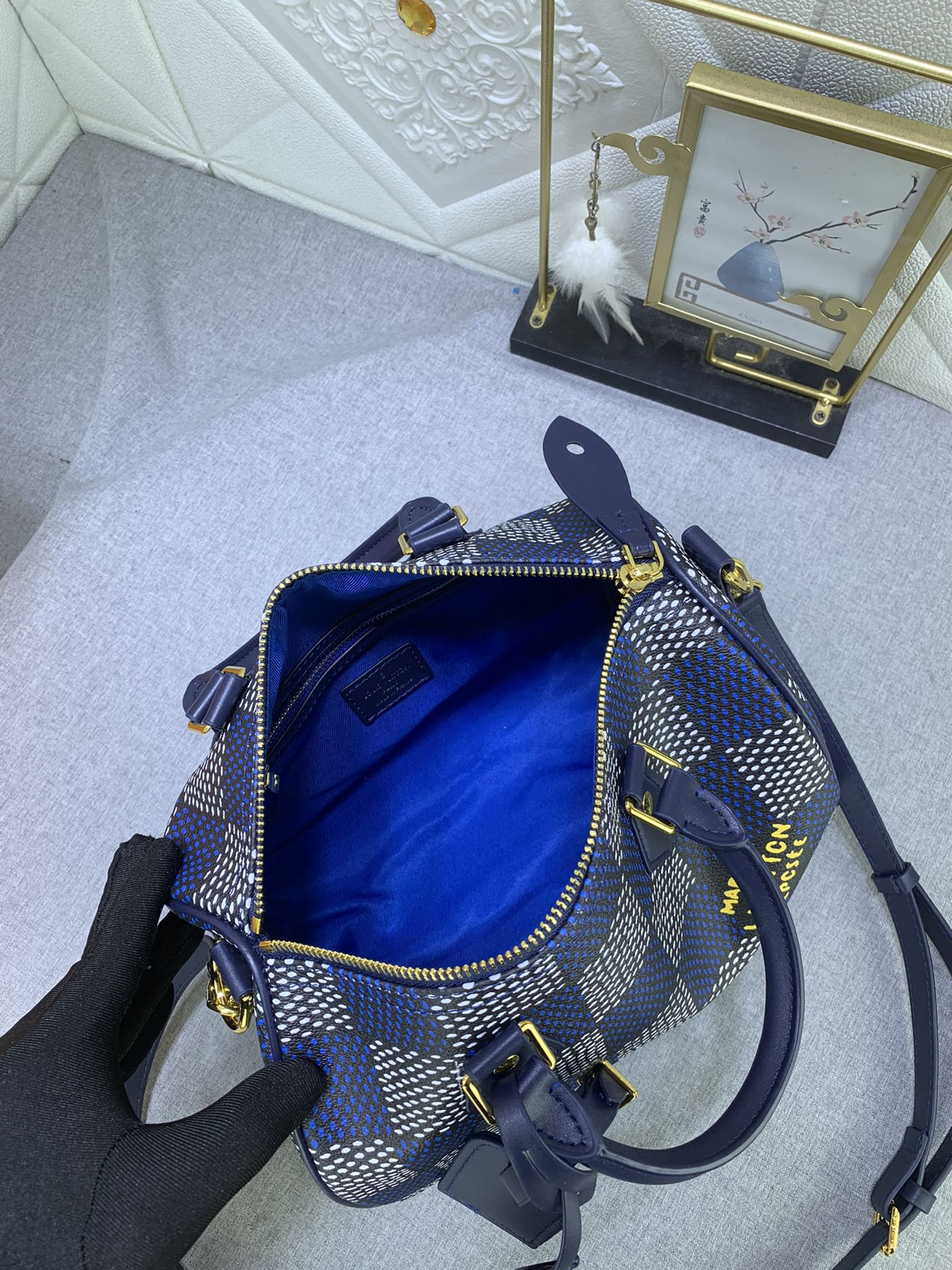 B12X44E269 Popular  leather bag 
