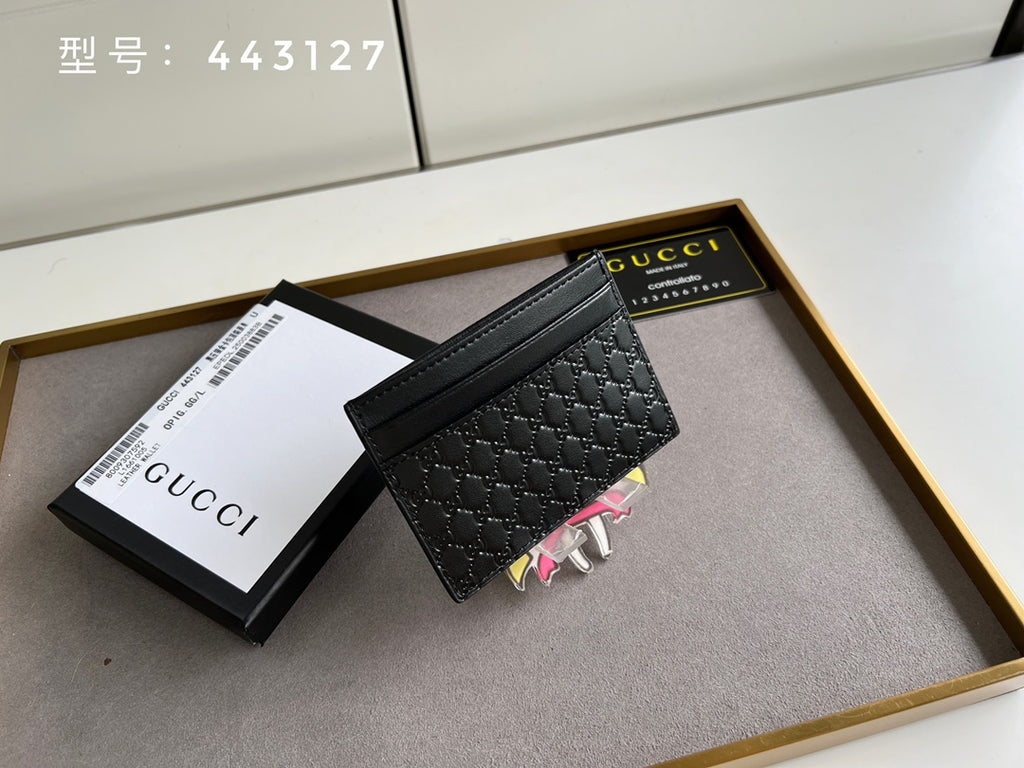 B1X44B384 Popular leather wallets