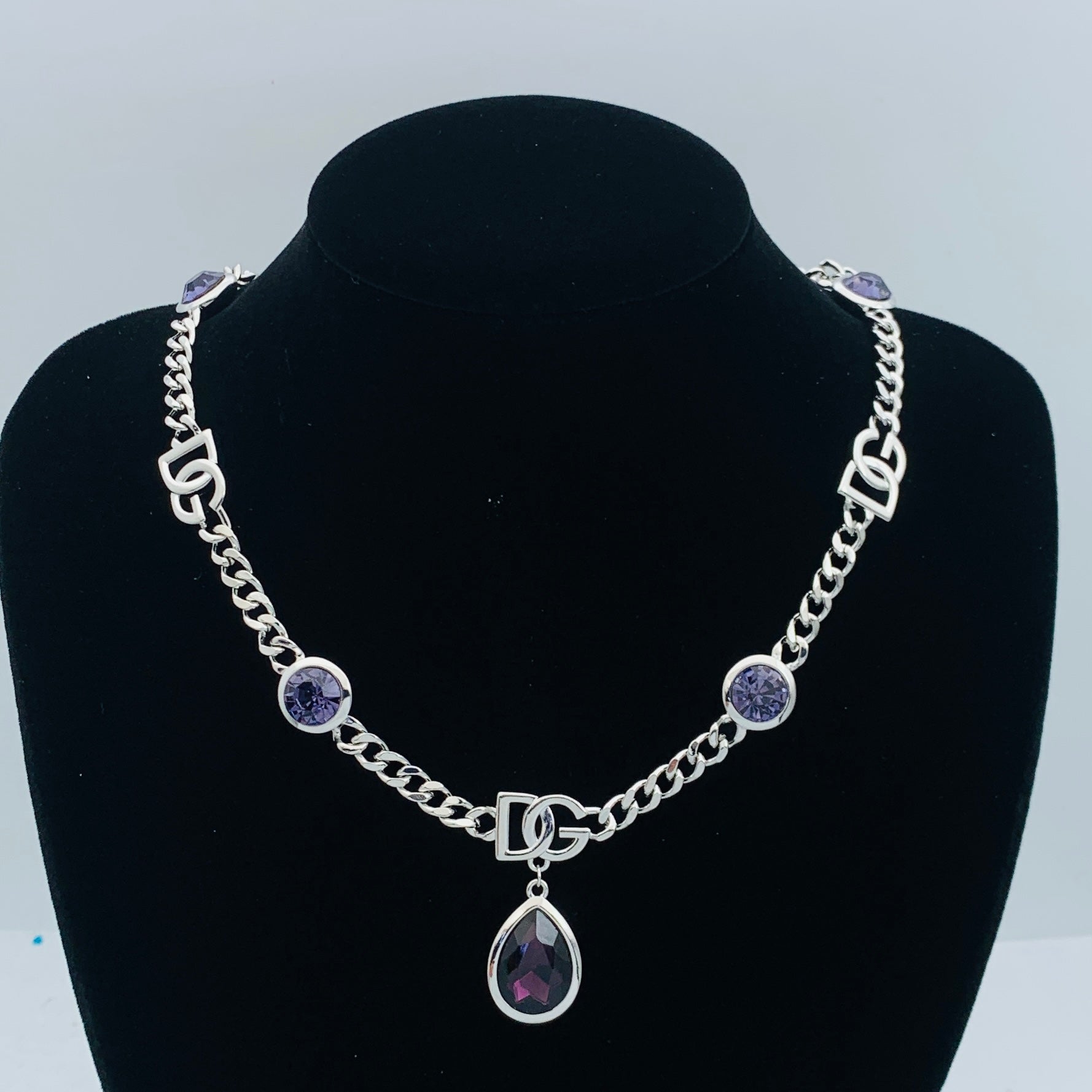 X1Q85A11X Popular Necklace