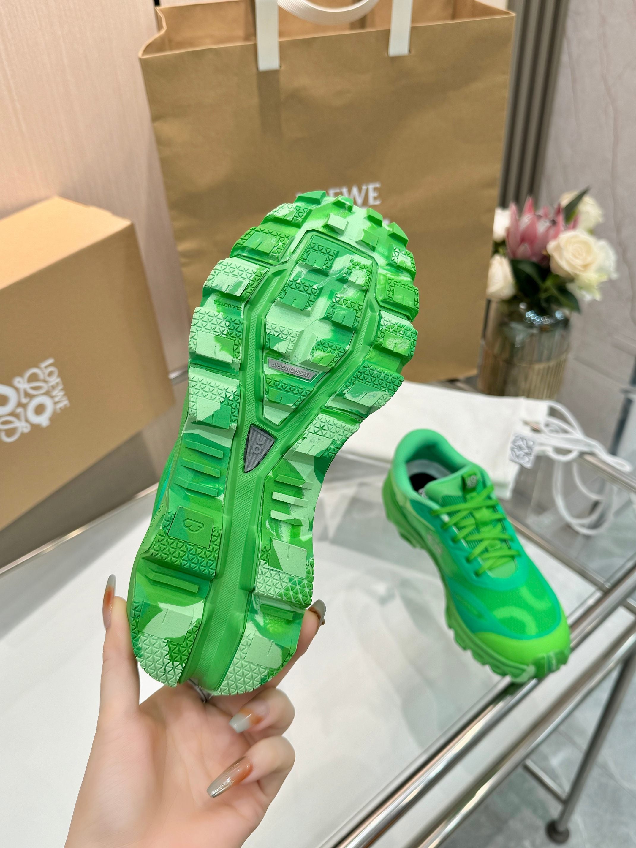 Z2Q95A182  Popular high-quality Shoes