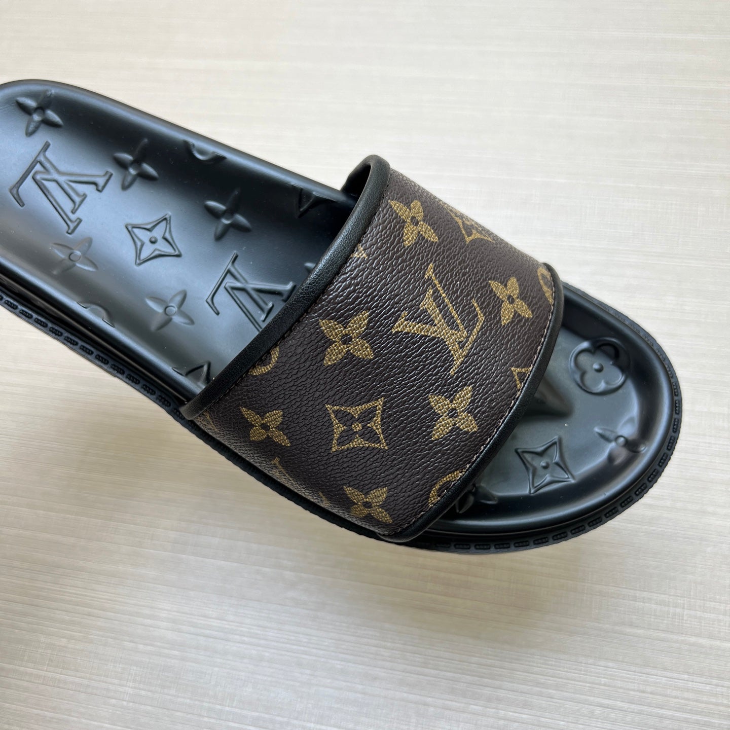 Z5Z35E304 Popular Slippers