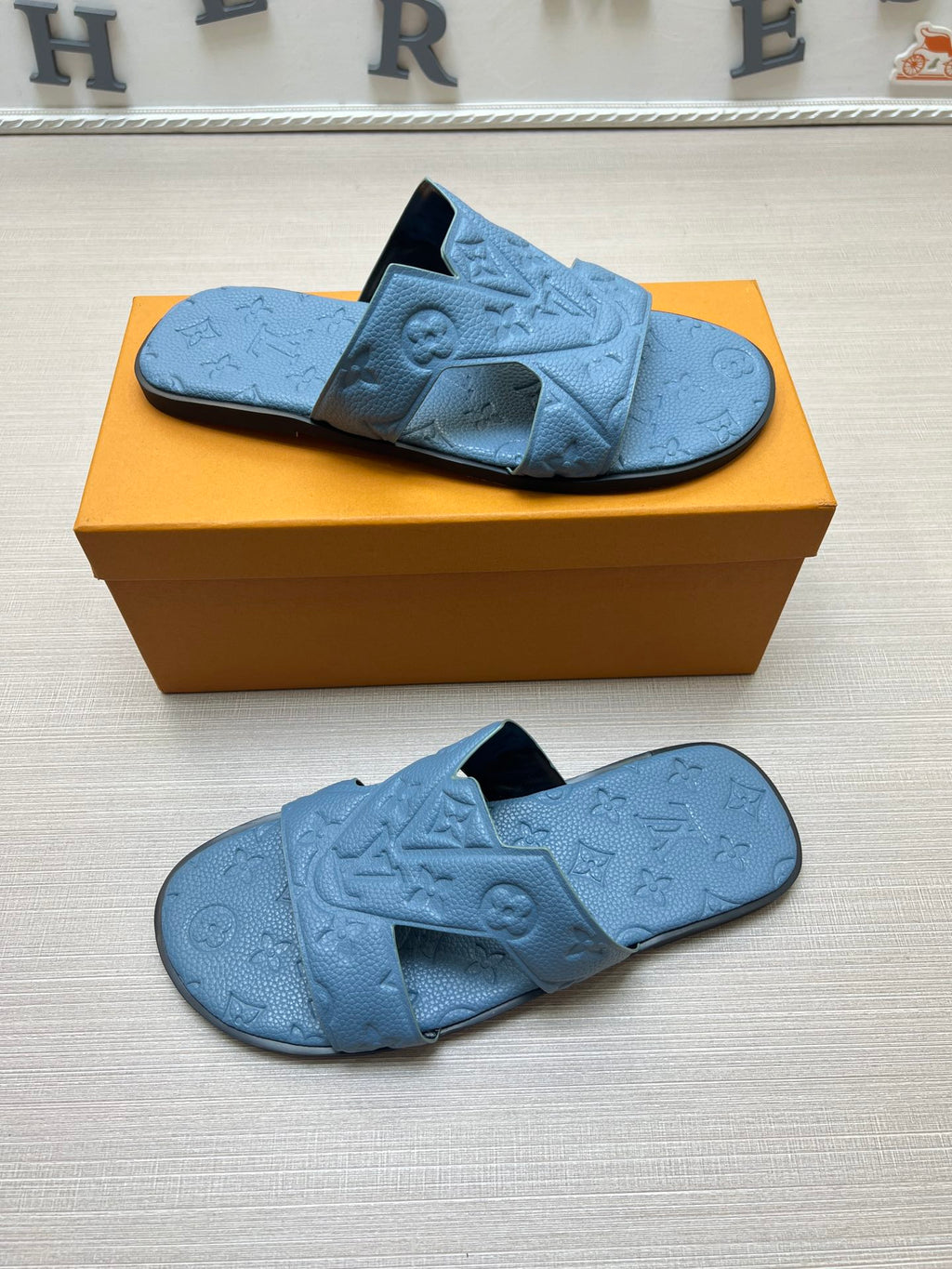 Z5ZE34 Popular slippers