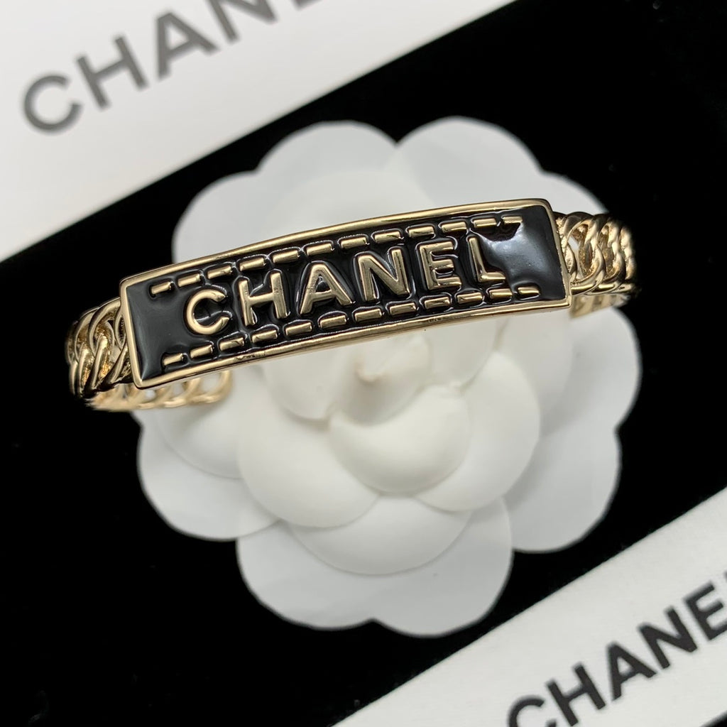 X1N73C95K  Popular bracelet