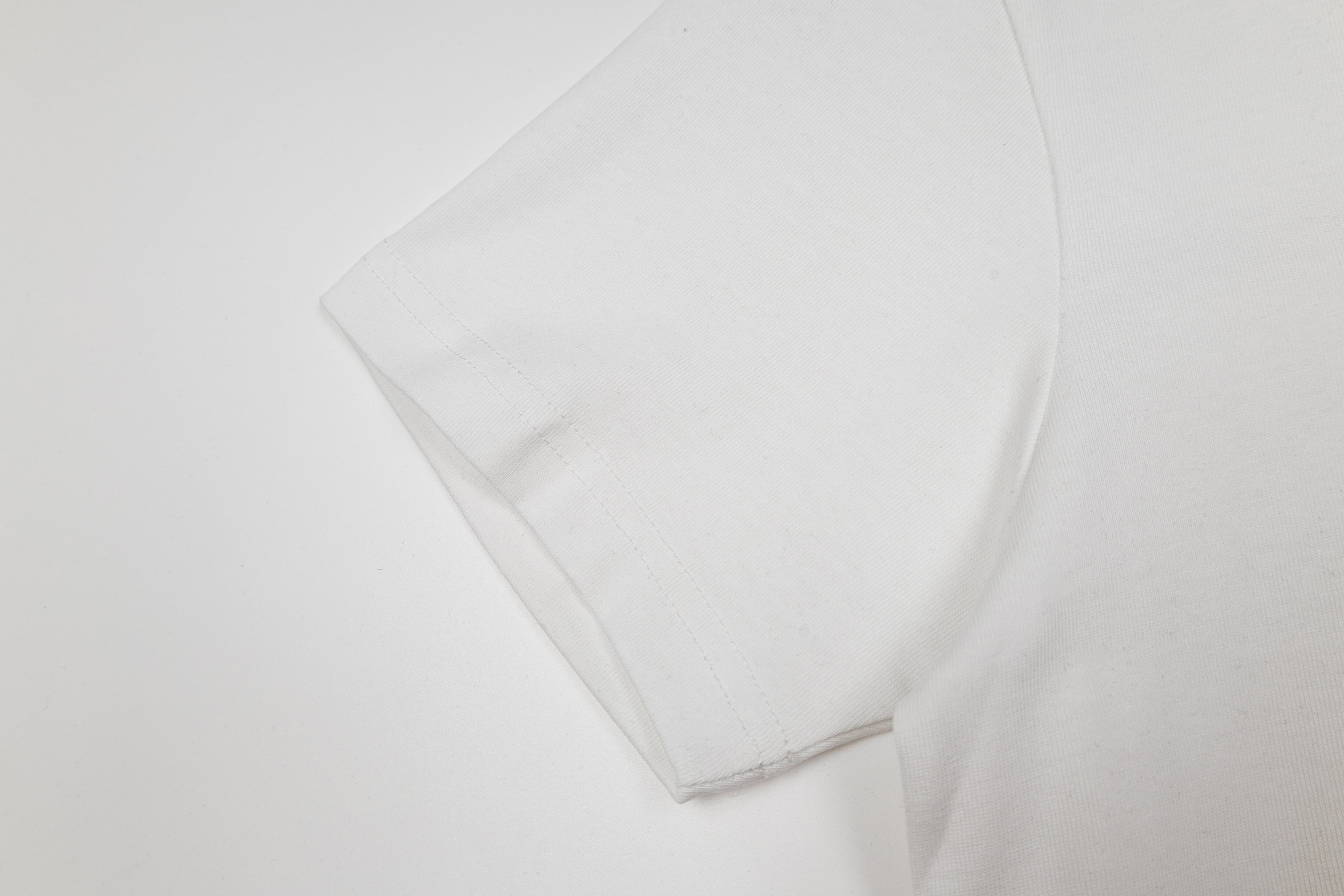 U1R76P40 Popular T-shirts