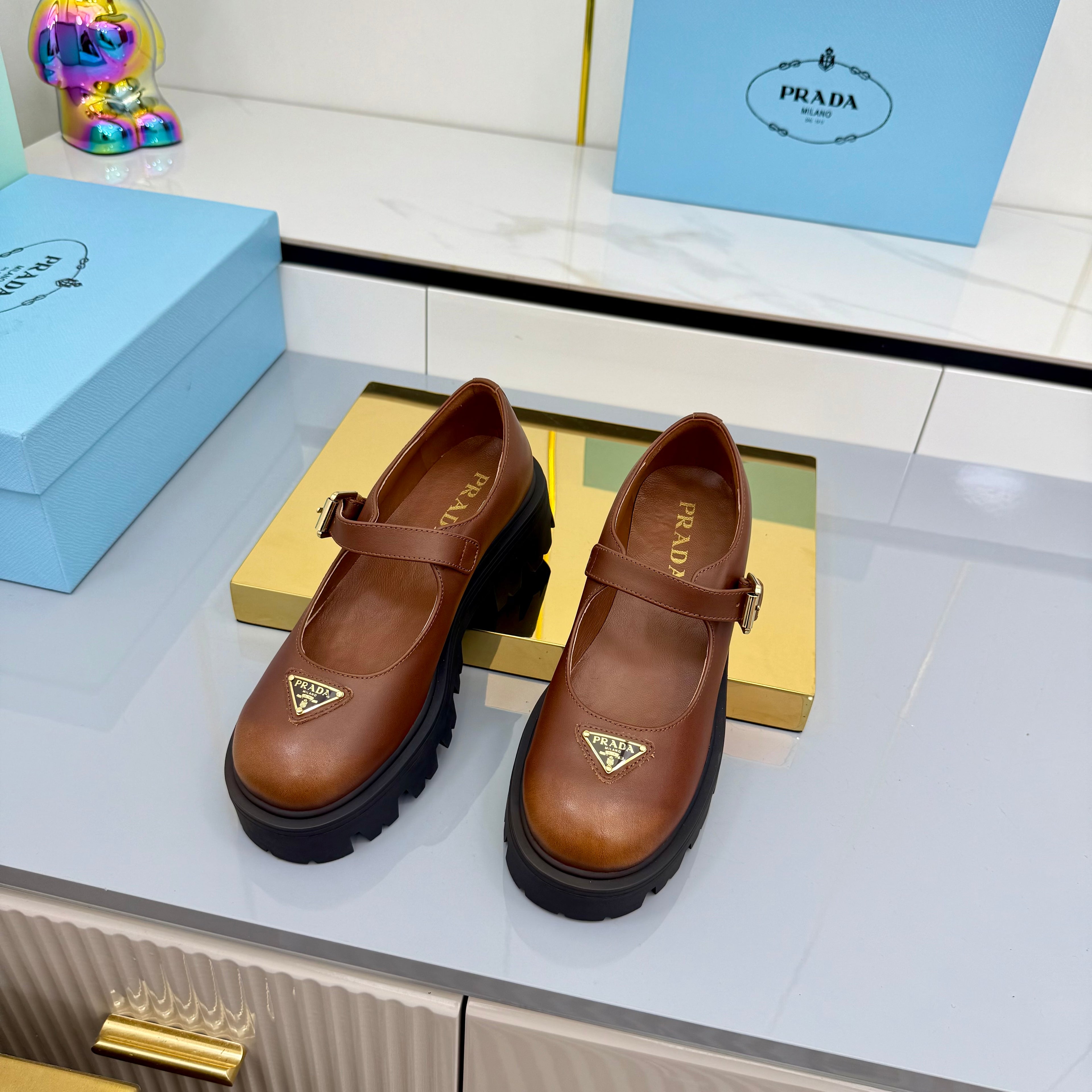 Z2Q105P308 Popular high-quality Shoes