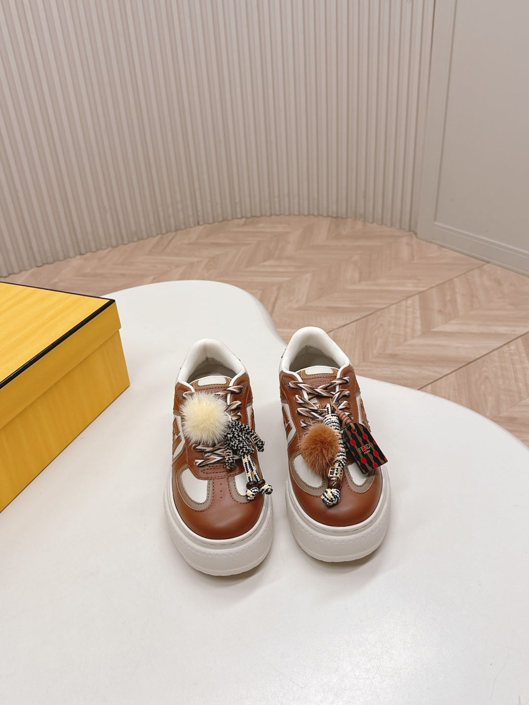 Z2Q105F417 Popular high-quality Shoes