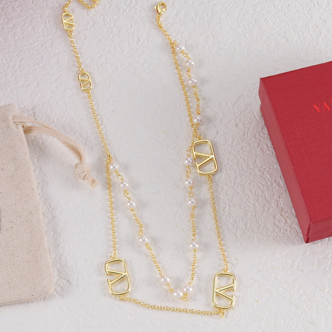 X1N46VL11X Popular Necklaces