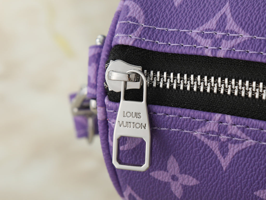 B1R76E50 Popular leather bag
