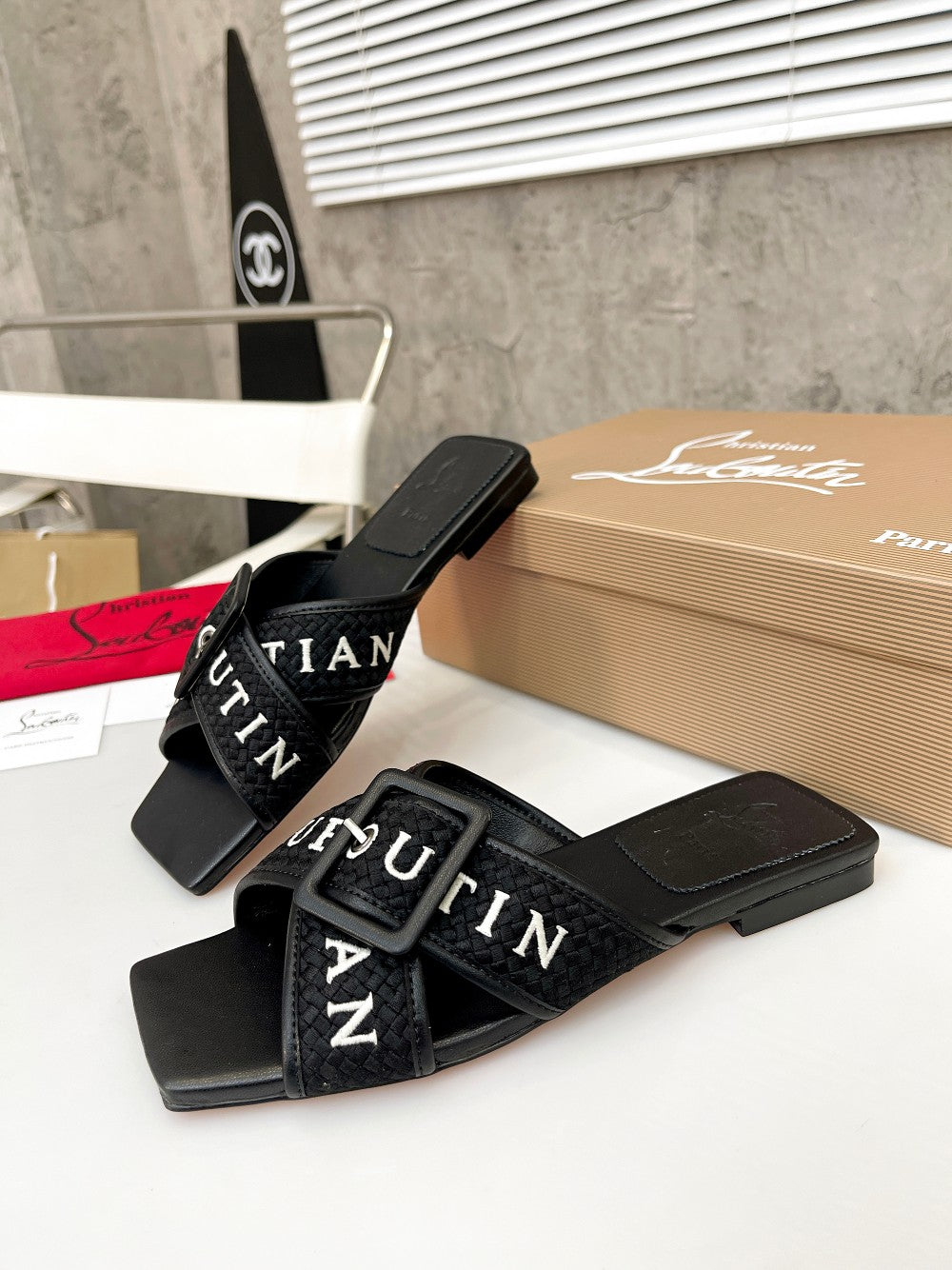 Z2ZA43 Popular leather Slippers