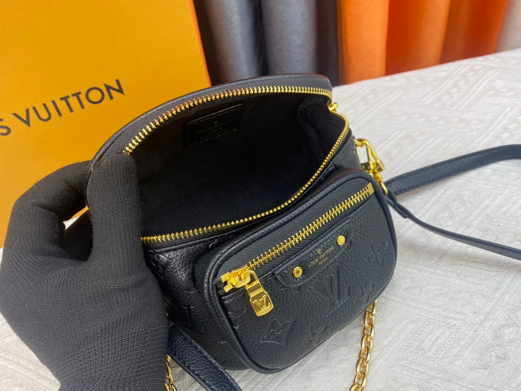 B1N55E57 Popular  leather bag