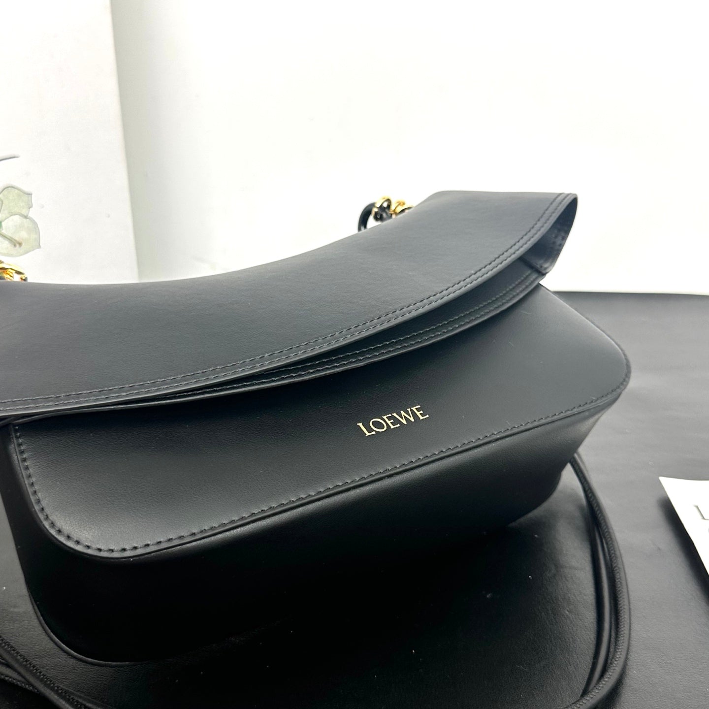 B1R66A11 Popular leather bag